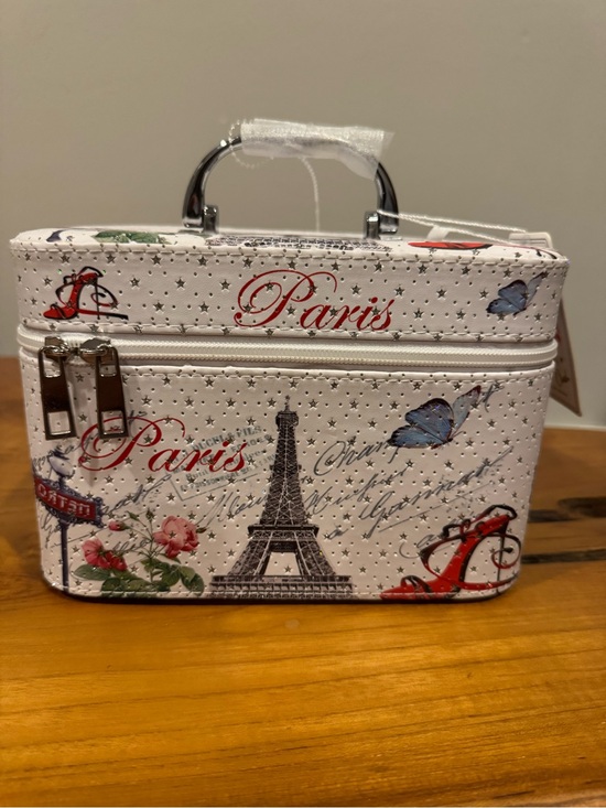 Blush Crush Handbags - Paris Eiffel Tower Cosmetic Train Case in White 8" Wide x 5 1/2" Tall x 4” Deep